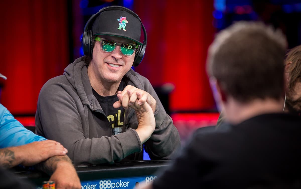 The psychology of poker: how to control your emotions at the online table